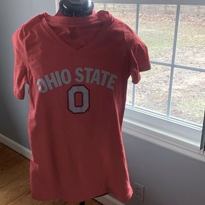 Small woman’s Ohio state V neck shirt